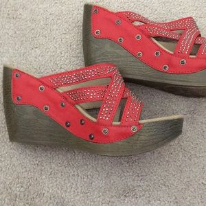 Patricia Aristocrat Red Wedge 8.5